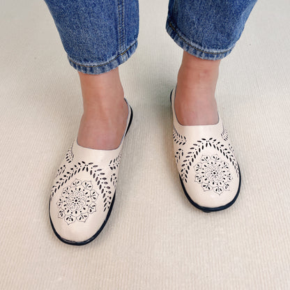 🏆 2026 Best Seller – Women’s Wide Toe Box & Wide Size Leather Mules ( 🔥Last Day 80% OFF)